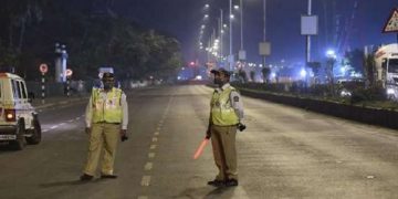 നിയന്ത്രണങ്ങള്‍ കൂടുതല്‍ കടുപ്പിച്ചു ; മധ്യപ്രദേശിലും ഉത്തര്‍പ്രദേശിലും രാത്രികാല കര്‍ഫ്യൂ