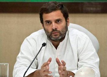 സാന്റാക്ലോസ് പറന്നുവരുന്നത് നന്നായി ; പെട്രോള്‍ അടിക്കണ്ടല്ലോ ; കേന്ദ്ര സര്‍ക്കാരിനെതിരെ രാഹുല്‍ ഗാന്ധി