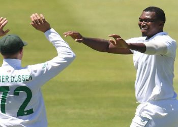 ദക്ഷിണാഫ്രിക്കക്കെതിരായ ആദ്യ ടെസ്റ്റ് ; ഇന്ത്യക്ക് ബാറ്റിംഗ് തകര്‍ച്ച