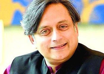 കെ റെയിലിനെതിരായ യുഡിഎഫ് എംപിമാരുടെ നിവേദനത്തിൽ ശശി തരൂർ ഒപ്പുവെച്ചില്ല