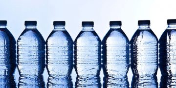 കുപ്പിവെള്ളത്തിന്‍റെ വില 13 ആക്കിയ ഉത്തരവിന് സ്റ്റേ  ;  കേന്ദ്രത്തിന്‍റെ നിലപാട് തേടി ഹൈക്കോടതി