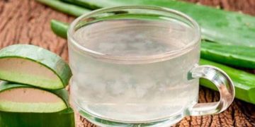 മുഖത്തെ കറുത്തപാടുകൾ മാറാൻ കറ്റാർവാഴ  ഉപയോ​ഗിക്കൂ