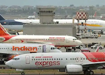 അന്താരാഷ്ട്ര വിമാന സർവീസുകൾക്കുള്ള വിലക്ക് ഒരു മാസത്തേക്ക് കൂടി നീട്ടി