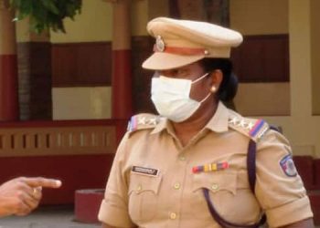 അഭിഭാഷകനെതിരെ കേസെടുത്തതിന് അധിക്ഷേപം ; ജില്ലാ ജഡ്ജിക്കെതിരെ വനിതാ സിഐയുടെ പരാതി