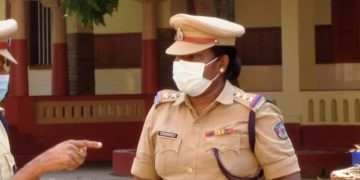 അഭിഭാഷകനെതിരെ കേസെടുത്തതിന് അധിക്ഷേപം ; ജില്ലാ ജഡ്ജിക്കെതിരെ വനിതാ സിഐയുടെ പരാതി