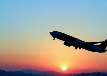 യാത്രാ നിബന്ധനകള് വ്യക്തമാക്കി ഒമാന് ; വിമാന കമ്പനികള്ക്ക് നിര്ദ്ദേശം നല്കി