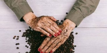 സുന്ദരമായ ചര്‍മ്മത്തിന് കോഫി ഉപയോഗിക്കൂ..