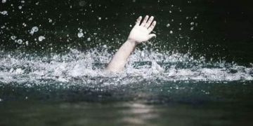 കോഴിക്കോട്‌ പാറക്കുളത്തിൽ ചാടി യുവതി മരിച്ചു