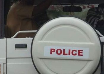 വിദ്യാർത്ഥിനികളുടെ നഗ്നചിത്രമെടുത്ത ഫോൺ പരിശോധിക്കാതെ കൈമാറി :  ഡിവൈഎസ്പിക്കെതിരെ അന്വേഷണം