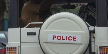 വിദ്യാർത്ഥിനികളുടെ നഗ്നചിത്രമെടുത്ത ഫോൺ പരിശോധിക്കാതെ കൈമാറി :  ഡിവൈഎസ്പിക്കെതിരെ അന്വേഷണം