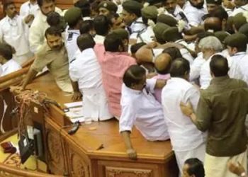 നിയമസഭയിലെ അക്രമം :  കേസ് പരിഗണിക്കുന്നത് അടുത്ത മാസം 30ലേക്ക് മാറ്റി