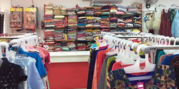 വസ്ത്രങ്ങള്‍ക്ക് ജിഎസ്‍ടി നിരക്ക് കൂട്ടി ;  വലിയ തിരിച്ചടിയെന്ന് വ്യാപാരികള്‍ , പ്രതിഷേധം