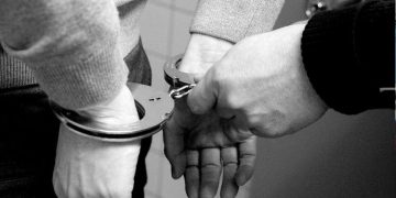 ശരീരത്തില്‍ പെട്രോളൊഴിച്ച് ആത്മഹത്യാ ഭീഷണി; പ്രവാസി യുവാവ് അറസ്റ്റില്‍