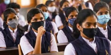 ഒമിക്രോൺ കേസുകൾ വർധിച്ചാൽ സ്‌കൂളുകൾ വീണ്ടും അടക്കേണ്ടി വരുമെന്ന് മഹാരാഷ്ട്ര മന്ത്രി