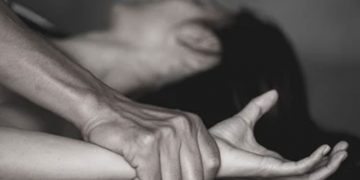 ബസില്‍ വെച്ച് പരിചയപ്പെട്ട 16കാരിയെ ലോഡ്ജിലെത്തിച്ച് പീഡിപ്പിച്ചു  ;  ബസ് ജീവനക്കാരൻ അറസ്റ്റിൽ