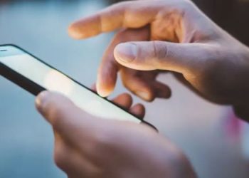 പെണ്കുട്ടിയുടെ ഫോണിലേക്ക് മെസേജ് ; കണ്ണൂരില് യുവാവിനെ കുത്തിക്കൊന്ന രണ്ട് പേര് പിടിയില്