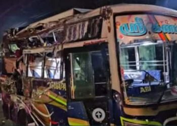 കൊല്ലം ചവറയില്‍ വാഹനാപകടം : നാലു പേര്‍ മരിച്ചു