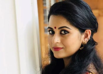 മോൻസൻ മാവുങ്കല്‍ കേസ് ;  നടി ശ്രുതി ലക്ഷ്മിയെ ഇഡി ചോദ്യം ചെയ്യുന്നു