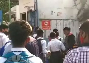 ഡൽഹിയിൽ സ്കൂളിൽ കത്തി ആക്രമണം ; പരീക്ഷ കഴിഞ്ഞിറങ്ങിയ നാല് പത്താംക്ലാസ് വിദ്യാർഥികൾക്ക് കുത്തേറ്റു