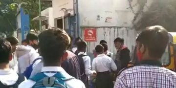 ഡൽഹിയിൽ സ്കൂളിൽ കത്തി ആക്രമണം ; പരീക്ഷ കഴിഞ്ഞിറങ്ങിയ നാല് പത്താംക്ലാസ് വിദ്യാർഥികൾക്ക് കുത്തേറ്റു