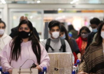 ആയിരം കടന്ന് ഒമിക്രോൺ ബാധിതർ ;  മൂന്നാം തരംഗമെന്ന ആശങ്കയോടെ രാജ്യം പുതുവർഷത്തിലേക്ക്