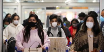 ആയിരം കടന്ന് ഒമിക്രോൺ ബാധിതർ ;  മൂന്നാം തരംഗമെന്ന ആശങ്കയോടെ രാജ്യം പുതുവർഷത്തിലേക്ക്