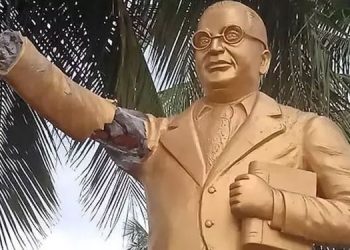 തമിഴ്നാട്ടിൽ അംബേദ്ക്കര്‍ പ്രതിമ തകർത്ത നിലയിൽ  ;  റോഡ് തടഞ്ഞ് നാട്ടുകാരുടെ പ്രതിഷേധം