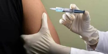 നാല് തവണ വാക്സിൻ സ്വീകരിച്ച യുവതിക്ക് കോവിഡ്