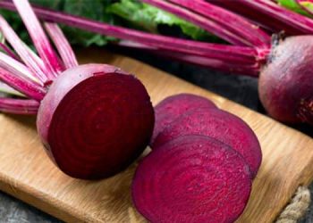 കണ്ണിന് ചുറ്റുമുള്ള കറുത്ത പാട് , ഇരുണ്ട ചുണ്ടുകൾ  ;  പരീക്ഷിക്കാം ബീറ്റ്റൂട്ട്  മാജിക്ക് !