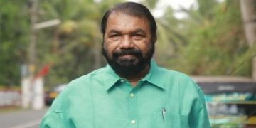 കെ മുരളീധരന്‍ അന്ധവിശ്വാസങ്ങളുടെ കൂടാരം ; കാവിക്കറ പുരണ്ടോ എന്നറിയാന്‍ കണ്ണാടി നോക്കണം : വി ശിവന്‍കുട്ടി