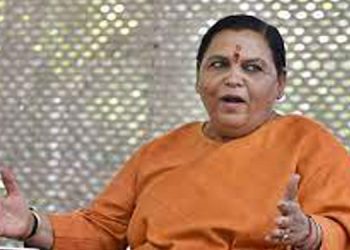 ട്രെയിനില്‍ ബോംബുണ്ടെന്ന സംശയവുമായി ഉമാ ഭാരതി ;  യാത്ര വൈകിയത് രണ്ട് മണിക്കൂര്‍