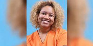 ക്രിസ്മസ് രാവിൽ കാമുകനെ വാൾ കൊണ്ടു വെട്ടിക്കൊന്നു  ;  യുവതി അറസ്റ്റിൽ