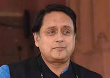 സദ്ഭരണം എന്തെന്ന് യോഗി കേരളത്തെ കണ്ടു പഠിക്കണം ;  കേരളത്തെ പുകഴ്ത്തി തരൂർ