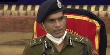 കശ്മീരിൽ ഏറ്റുമുട്ടൽ :   ആറു ഭീകരരെ വധിച്ചു ,  ഒരു പോലീസുകാരന് പരിക്ക്