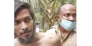 വീട്ടമ്മയെ വെട്ടി കൈയിലുള്ള കുഞ്ഞിനെ തട്ടിയെടുത്തു ; അയല്‍ക്കാരന്‍ പിടിയില്‍