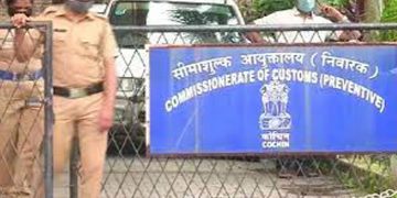 കൊച്ചിയില്‍ മയക്കുമരുന്ന് വിതരണക്കാരുടെ വീടുകളില്‍ റെയ്ഡ്