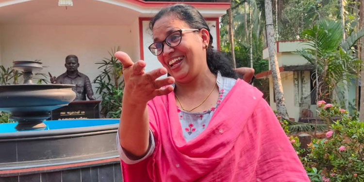 പി ജയരാജനെ കൊലയാളിയെന്ന് വിളിച്ച സംഭവം ;  കെ കെ രമയ്ക്കെതിരായ കേസ് തള്ളി