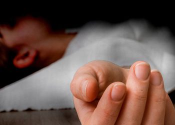 ഗർഭിണിയാകാൻ പൊക്കിൾകൊടി തിന്ന 19കാരിക്ക് ദാരുണാന്ത്യം ; അന്വേഷണം