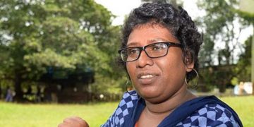 മണ്ഡലകാലത്ത് നിരന്തര ആക്രമണമെന്ന് ബിന്ദു അമ്മിണി ;  ഓട്ടോയിടിച്ച സംഭവത്തിൽ വധശ്രമത്തിന് കേസ്