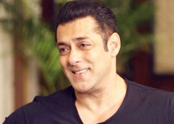 നടൻ സൽമാൻ ഖാനെ പാമ്പ് കടിച്ചു