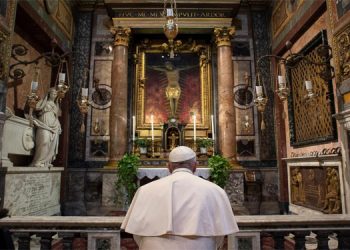 മഹാമാരിയില്‍ നിന്നു ലോകത്തെ രക്ഷിക്കാന്‍ മാര്‍പാപ്പയുടെ പ്രാര്‍ഥന