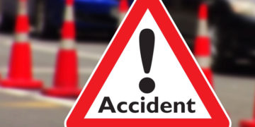 മലപ്പുറത്ത് സ്വകാര്യബസ് ഗുഡ്സ് ഓട്ടോയിലിടിച്ച് വിദ്യാർത്ഥി മരിച്ചു : ഓട്ടോഡ്രൈവർക്ക് ഗുരുതര പരിക്ക്