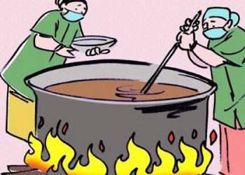 സ്കൂള് പാചക തൊഴിലാളിയെ അന്യായമായി പിരിച്ചുവിട്ടതായി പരാതി