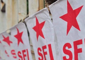 വടകരയിലെ സ്‌കൂളില്‍ എസ്എഫ്‌ഐക്കാരും നാട്ടുകാരും തമ്മില്‍ സംഘര്‍ഷം