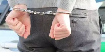 അനുവാദമില്ലാതെ സ്മാർട്ഫോൺ വാങ്ങിയതിന് യുവതിയെ കൊല്ലാൻ ക്വട്ടേഷൻ കൊടുത്ത ഭർത്താവ് പിടിയിൽ