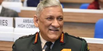 ജനറൽ ബിപിൻ റാവത്തിന് പദ്മവിഭൂഷൺ ;  ഗുലാം നബി ആസാദിനും ബുദ്ധദേബ് ഭട്ടാചാര്യക്കും പദ്മഭൂഷൺ