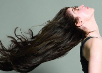 തലമുടി ആരോഗ്യത്തോടെ വളരും  ;   പരീക്ഷിക്കാം ഈ എണ്ണ കൊണ്ടുള്ള ഹെയര്‍ മാസ്കുകള്‍