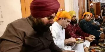 പഞ്ചാബിലെ സ്ഥാനാർഥികൾക്കൊപ്പം ആരാധനാലയങ്ങൾ സന്ദർശിച്ച് രാഹുൽ ഗാന്ധി