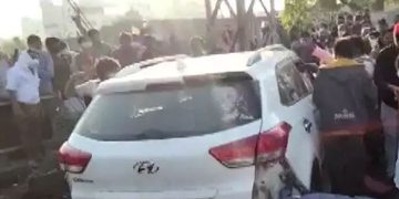 വിദ്യാർഥി ഓടിച്ച കാർ റോഡരികിലെ കുടിലിലേക്ക് പാഞ്ഞുകയറി നാലു സ്ത്രീകൾ മരിച്ചു