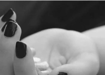 ഒറ്റപ്പാലത്ത് ഒൻപത് വയസ്സുകാരി വീടിനുള്ളിൽ തൂങ്ങിമരിച്ച നിലയിൽ